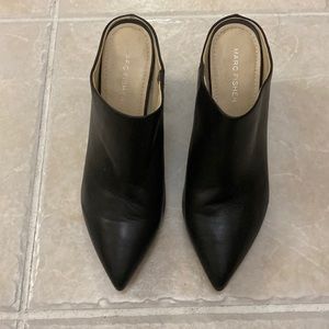 Women black shoes